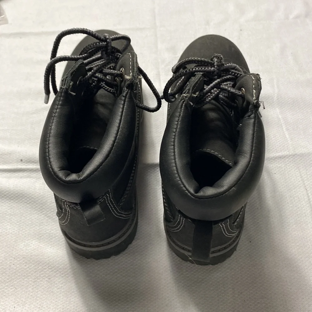 Wonder Nation Boots size 3 (AZ)